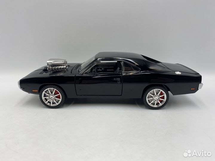 Модель автомобиля Dodge Charger 1970 1:24 Металл