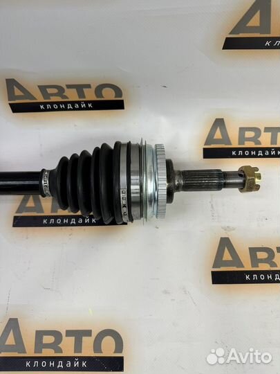 Вал приводной в сборе правый Town Ace Noah 4WD