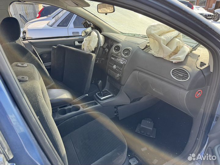 Ford Focus 1.6 AT, 2006, битый, 200 000 км