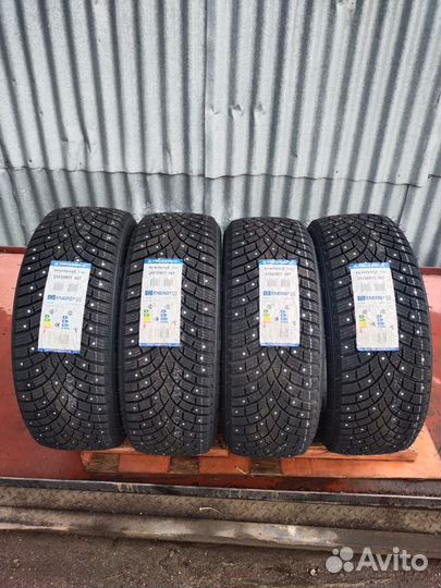 Triangle IcelynX TI501 215/55 R17 98T