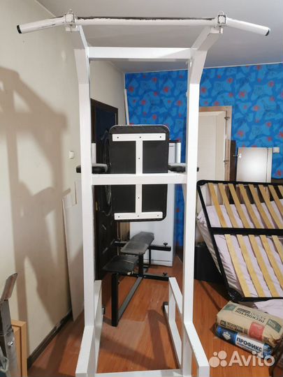 Многофункциональный напольный турник-брусья-пресс