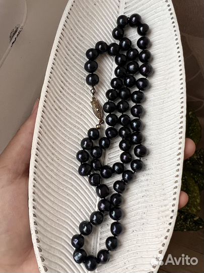 Колье бусы из черного жемчуга