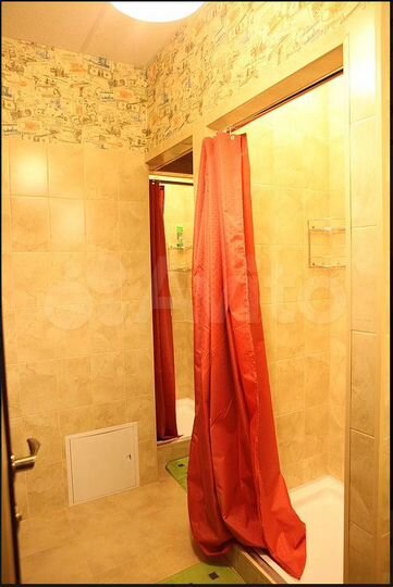 Комната 23 м² в 4-к., 2/4 эт.