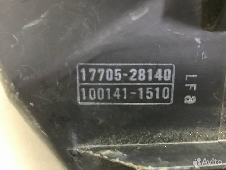 Корпус воздушного фильтра Toyota Noah R60 2001-200