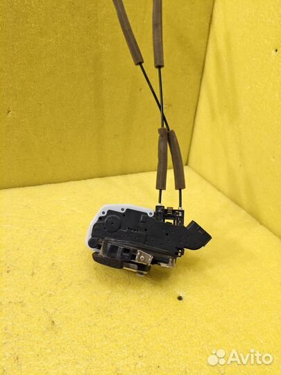 X-Trail t32 замок передней правой двери