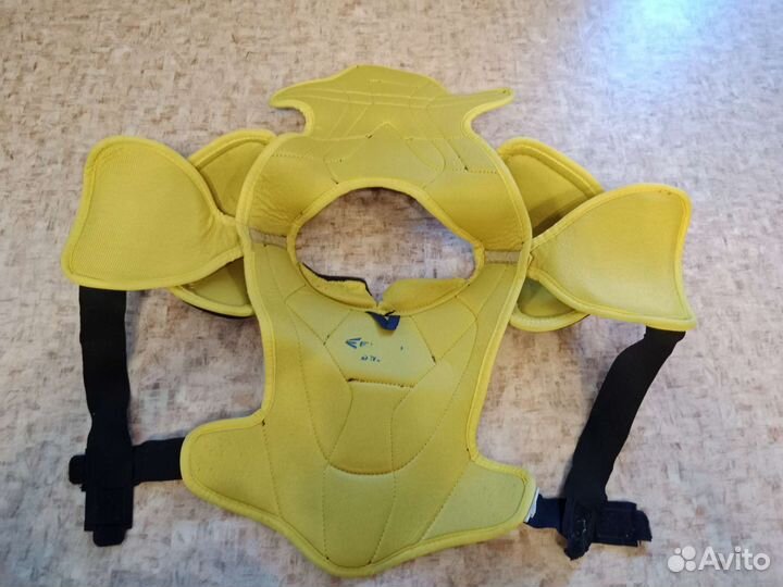 Хоккейный нагрудник easton Yth M