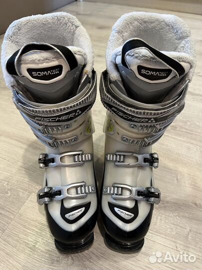 Горнолыжные ботинки