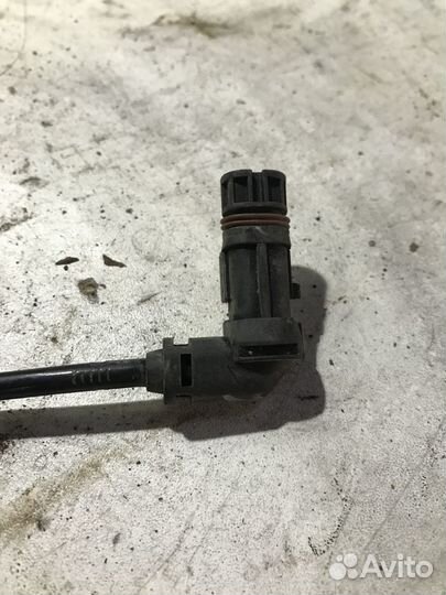 Датчик ABS передний Mercedes-benz W220