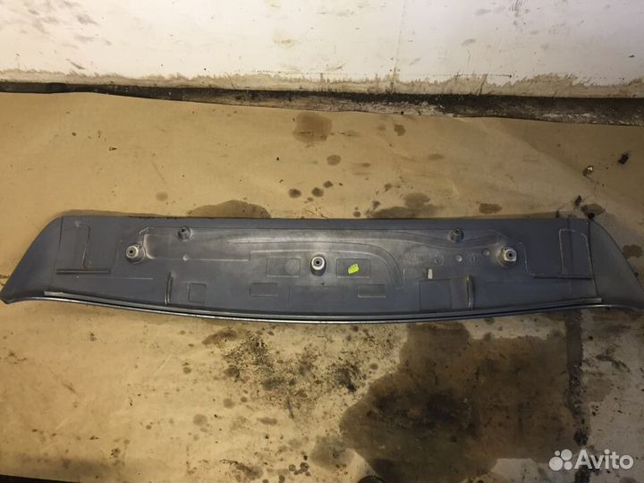 Спойлер Porsche Cayenne 7L5827939C