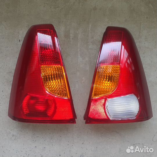 Фонарь Renault Logan 1 дорестайл2