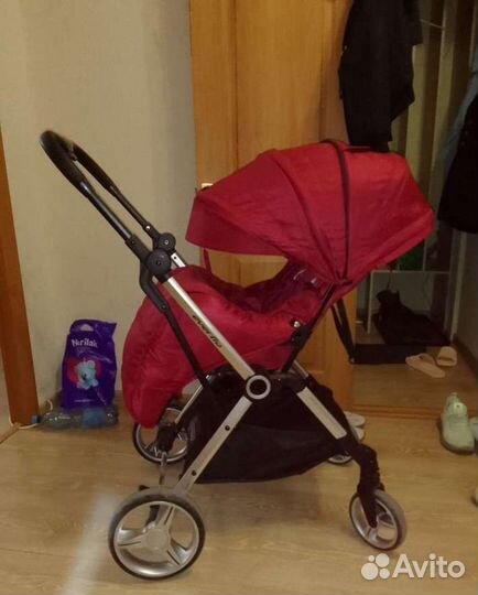 Прогулочная коляска
