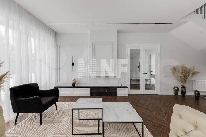 Дом 230 м² на участке 6 сот.