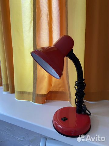 Лампа настольная