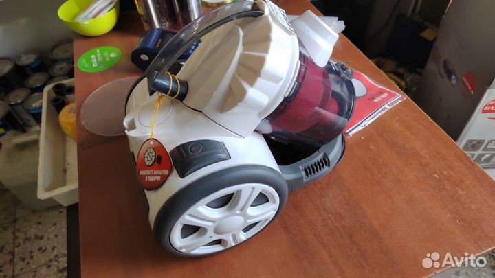 Пылесос новый