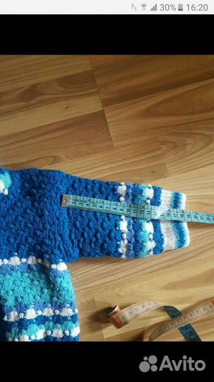 Продам двухсторонний вязаный костюмчик на годик