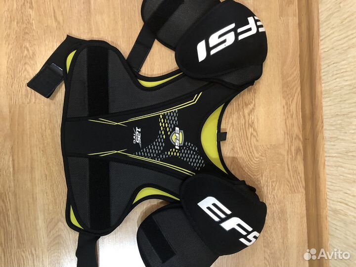 Нагрудник хоккейный взрослый размер м