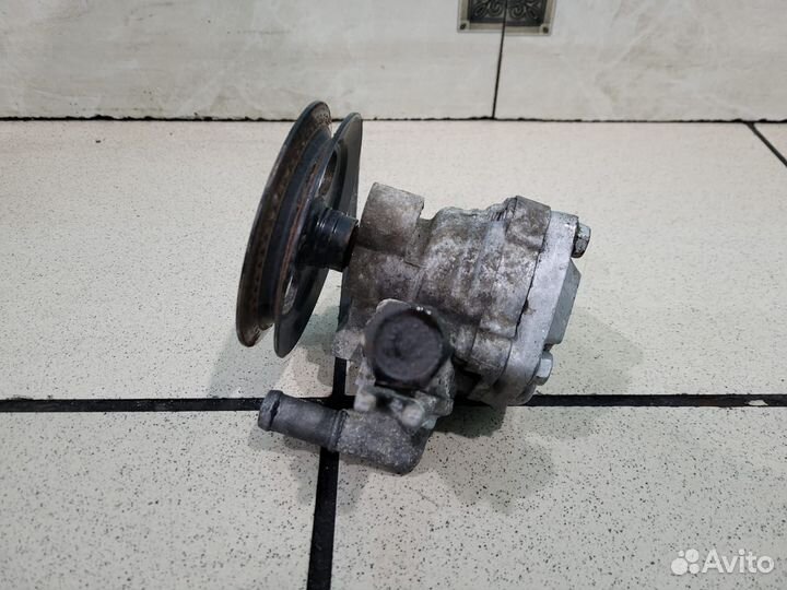 Насос гур Kia Cerato 1