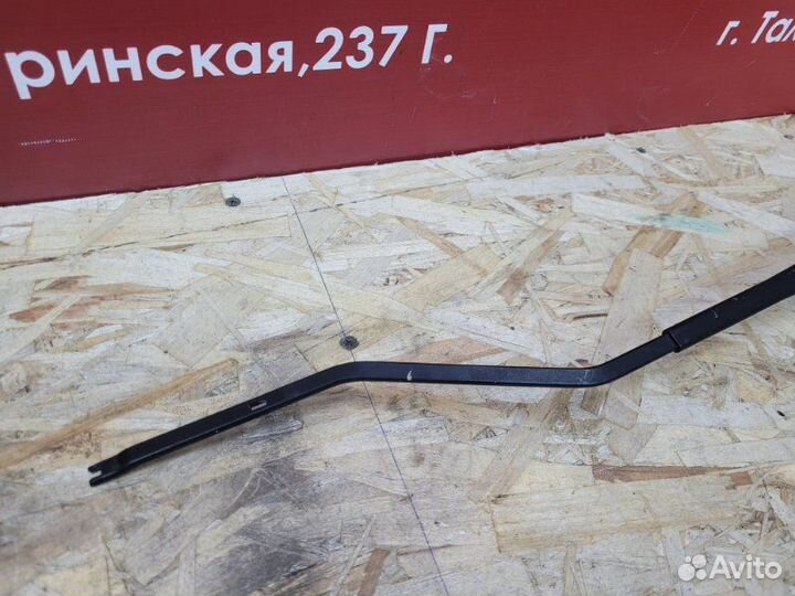 Поводок дворника передний левый LADA X-Ray