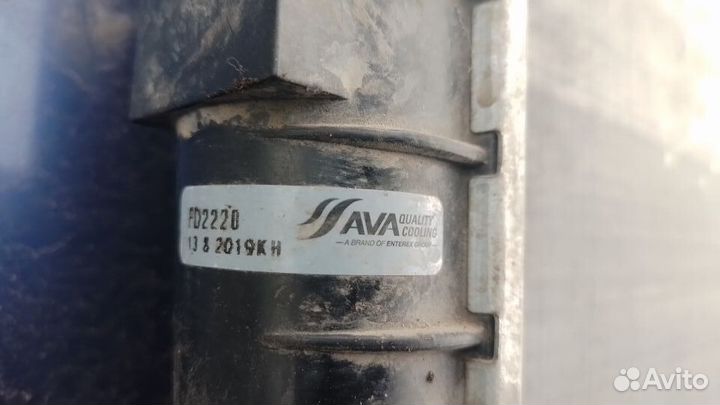 Радиатор охлаждения Ford Fiesta 4