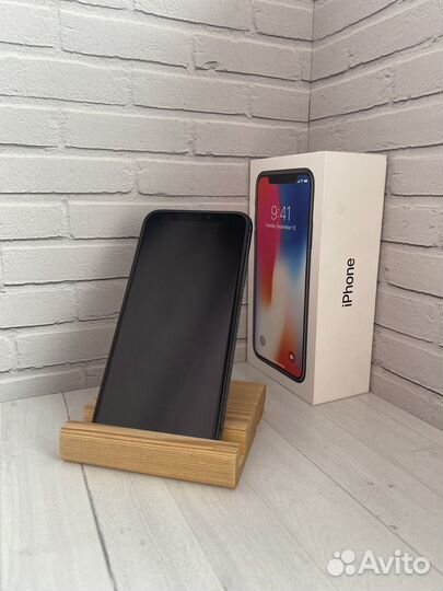 iPhone X, 64 ГБ