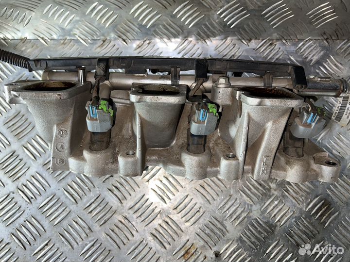 Форсунка топливная Chevrolet Captiva Antara 3.2л