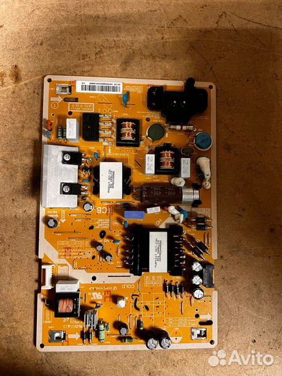 Телевизор Samsung UE40M5000AU в разбор