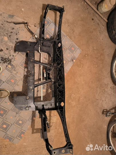 Телевизор (рамка радиатора) Ford Mondeo 3 (00-07)