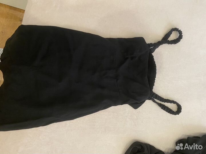 Два пакета женских вещей