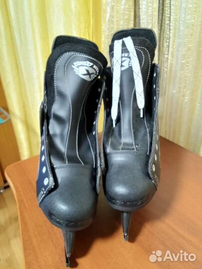 Коньки хоккейные 46 размер