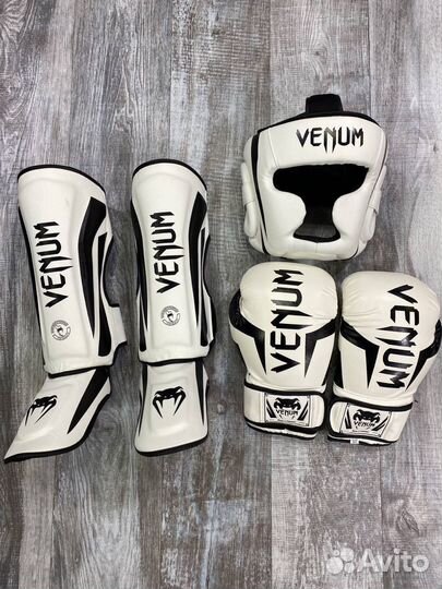 Защита голени + шлем Venum