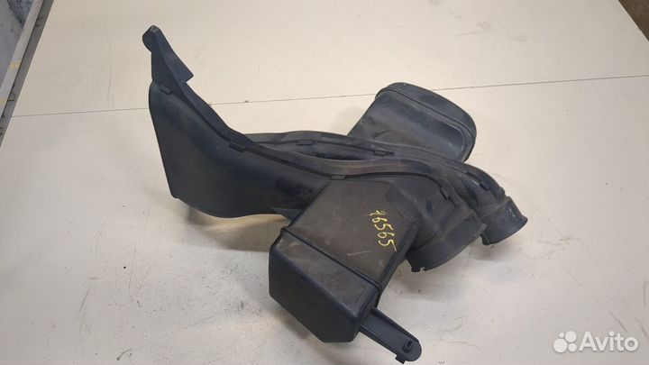 Воздуховод Toyota Sienna 3, 2011