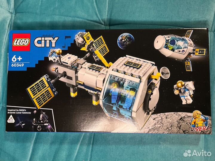 Конструктор lego City Space Port Лунная космич