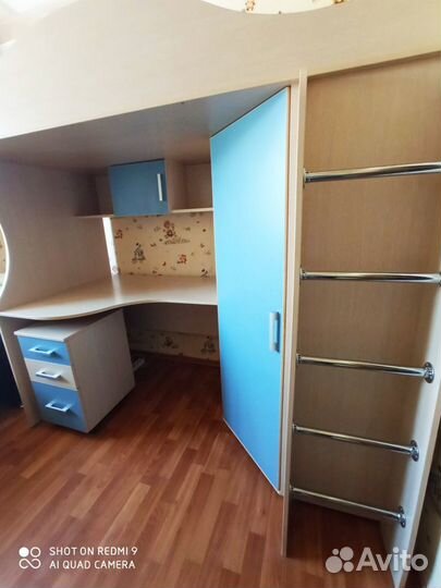 Продам уголок школьника