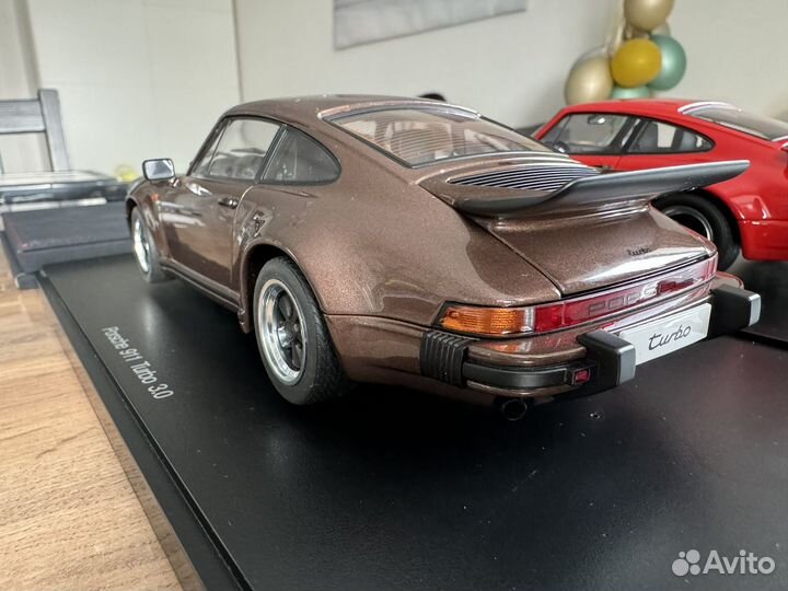 Autoart porsche 911 turbo 3.0 1:18