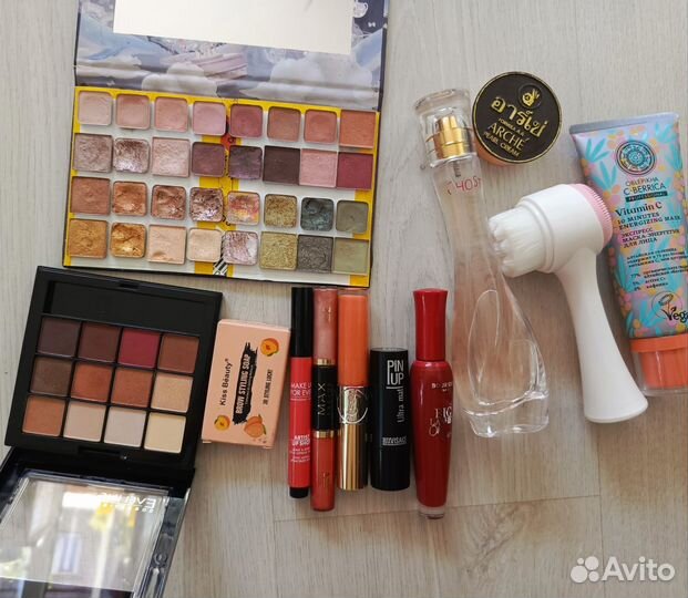 Набор косметики и парфюм пакетом #2