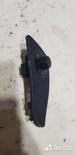 Переключатель регулировки зеркал Skoda Yeti