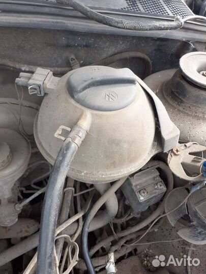 Расширительный бачок Volkswagen Golf 3