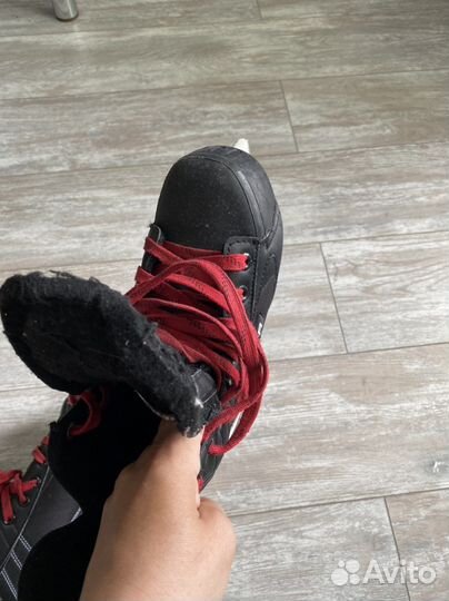 Коньки хоккейные