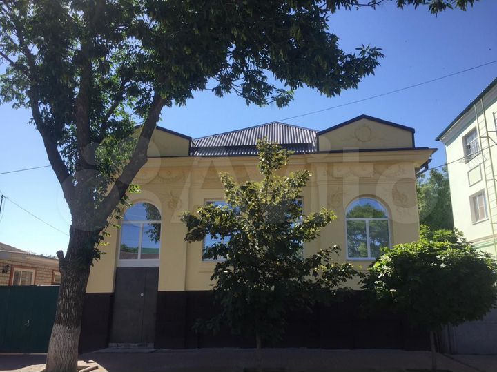 Дом 300 м² на участке 8 сот.