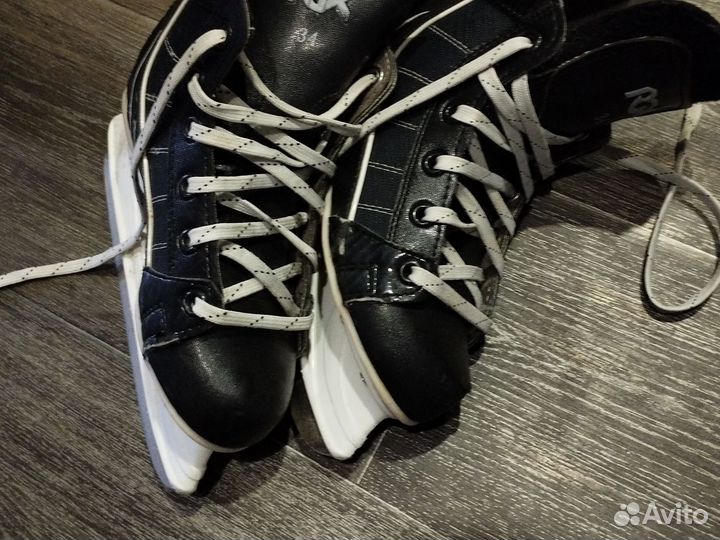 Коньки хоккейные