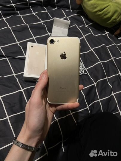 iPhone 7, 32 ГБ