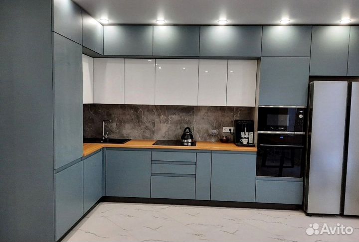 Кухня в потолок на заказ