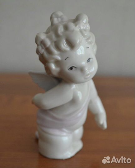 Статуэтка фарфоровая «Ангел»