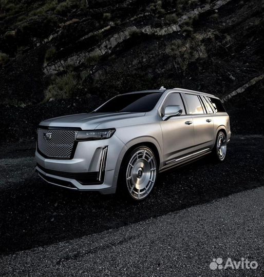 Кованые диски GT Forged на Cadillac Escalade R24