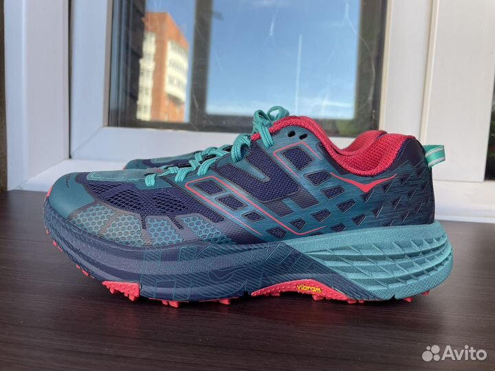 Hoka кроссовки р.39/39,5 новые