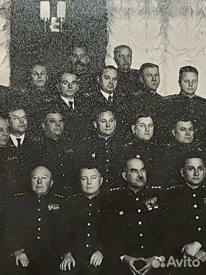 Фотография редкая молодой Хрущев с генералами