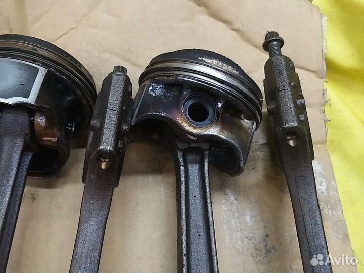 Поршня шатуны 21 палец 1.8tsi