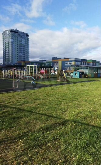 2-к. квартира, 70 м², 14/17 эт.