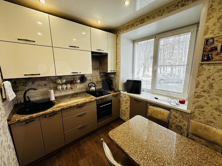 3-к. квартира, 48 м², 1/5 эт.