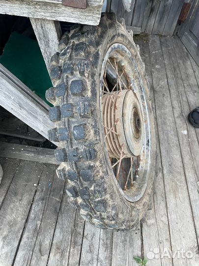 Колесо на иж с грязевой резиной